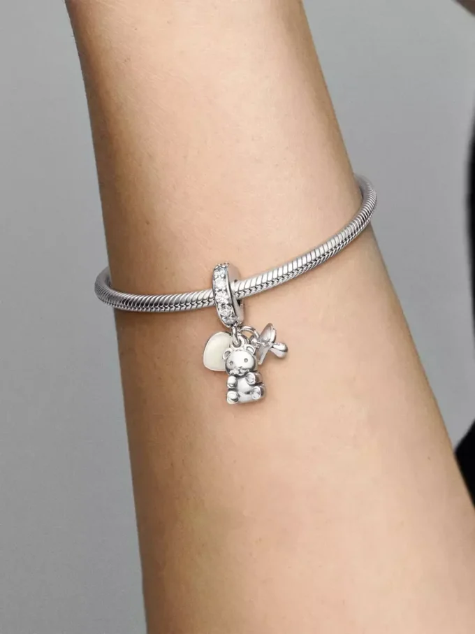 Baby-Teddybär-Dangle Charm aus Sterlingsilber Baby-Teddybär-Dangle Charm aus Sterlingsilber