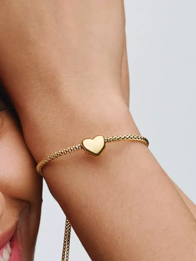 „Be love“ gravierbarer Herz-Charm, 14-karätig vergoldet „Be love“ gravierbarer Herz-Charm, 14-karätig vergoldet