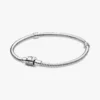 Pandora Moments Armband mit Snake Chain und Fassverschluss aus Sterlingsilber Pandora Moments Armband mit Snake Chain und Fassverschluss aus Sterlingsilber