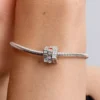 Beweglicher Spielzeugwürfel-Charm aus Sterlingsilber Beweglicher Spielzeugwürfel-Charm aus Sterlingsilber