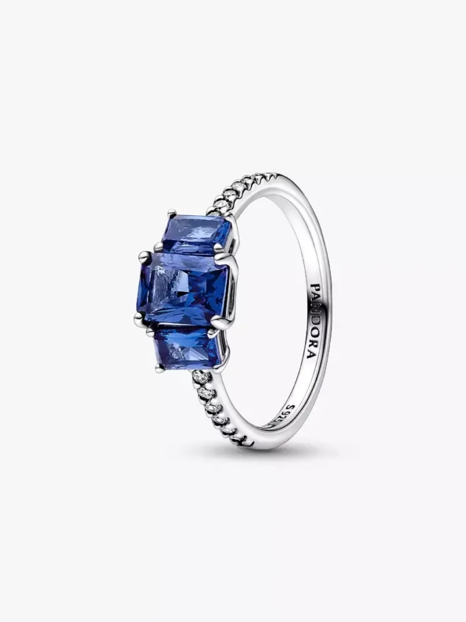 Blauer, rechteckiger, funkelnder Ring mit drei Steinen aus Sterlingsilber Blauer, rechteckiger, funkelnder Ring mit drei Steinen aus Sterlingsilber
