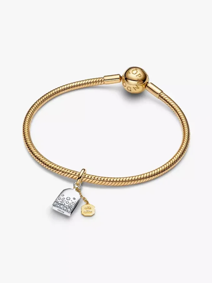 Bridgerton-Teebeutel-Dangle Charm aus Sterlingsilber, 14-karätig vergoldet Bridgerton-Teebeutel-Dangle Charm aus Sterlingsilber, 14-karätig vergoldet