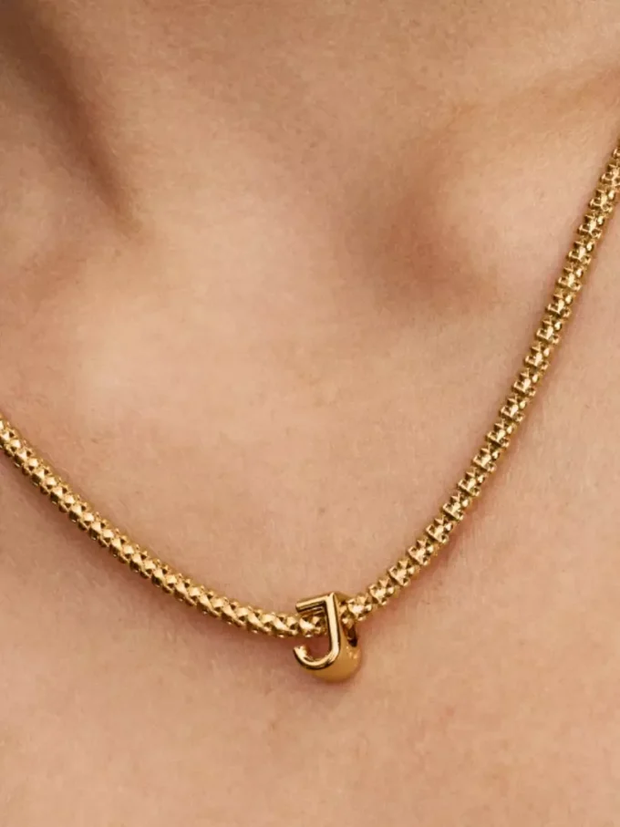Buchstabe J Alphabet-Charm, 14 Karat vergoldet Buchstabe J Alphabet-Charm, 14 Karat vergoldet