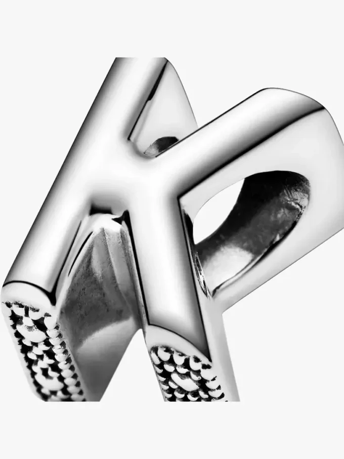 Buchstabe K Alphabet-Charm aus Sterlingsilber Buchstabe K Alphabet-Charm aus Sterlingsilber