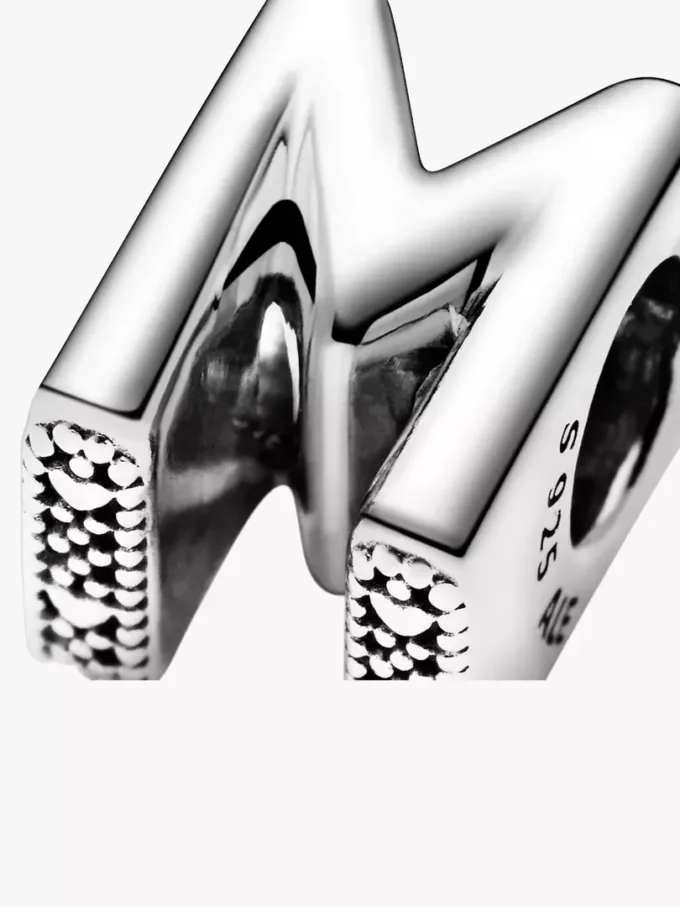 Buchstabe M Alphabet-Charm aus Sterlingsilber Buchstabe M Alphabet-Charm aus Sterlingsilber