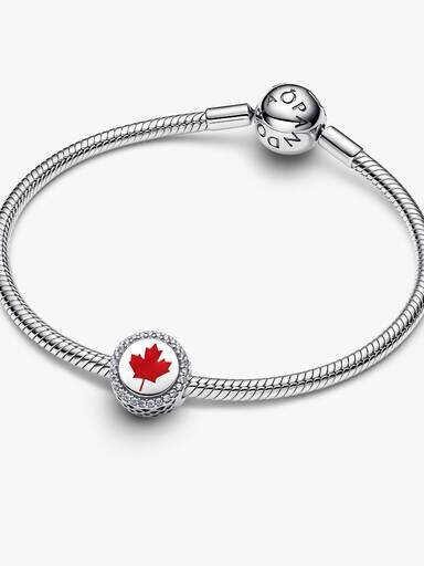 Charm mit kanadischem Ahornblatt – Sterlingsilber Charm mit kanadischem Ahornblatt – Sterlingsilber