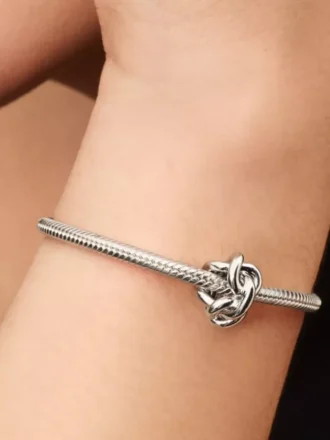 charm unendlichkeitsknoten aus sterlingsilber 1 330x440 - Charm &bdquo;Unendlichkeitsknoten&ldquo; aus Sterlingsilber