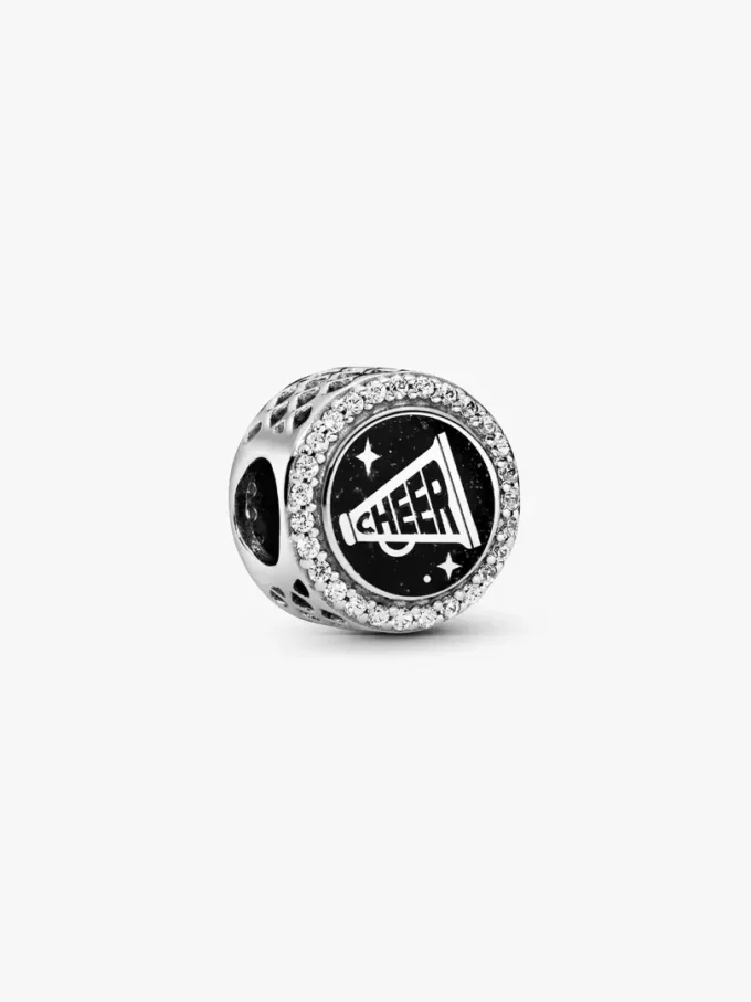 „Cheer“-Charm aus Sterlingsilber „Cheer“-Charm aus Sterlingsilber