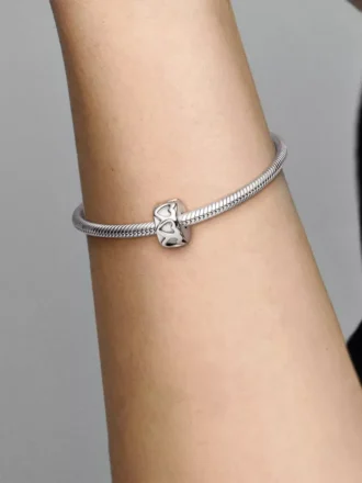Clip Charm „Band of Hearts“ aus Sterlingsilber Clip Charm „Band of Hearts“ aus Sterlingsilber