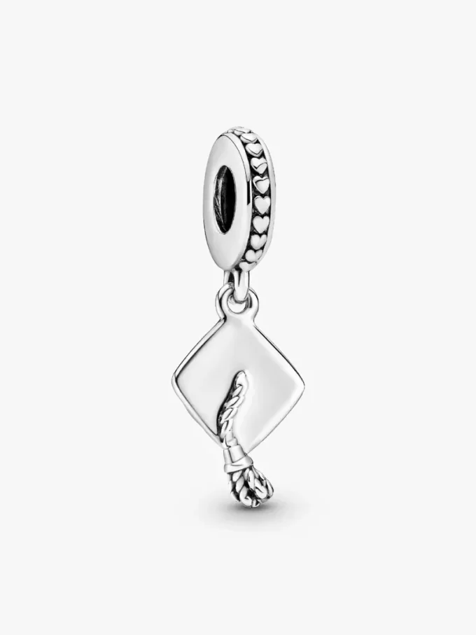 Dangle Charm „Absolventenkappe“ aus Sterlingsilber Dangle Charm „Absolventenkappe“ aus Sterlingsilber