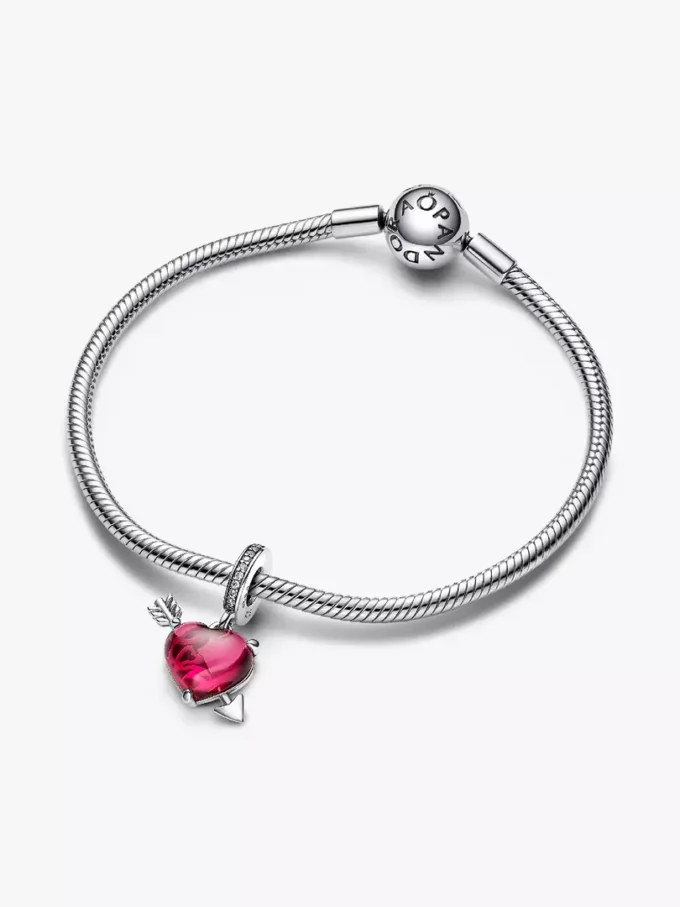Dangle Charm aus Murano Glass mit rotem Herz und Pfeil, Sterlingsilber