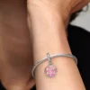 Dangle Charm „Rosa Geburtstagstorte“ aus Sterlingsilber Dangle Charm „Rosa Geburtstagstorte“ aus Sterlingsilber