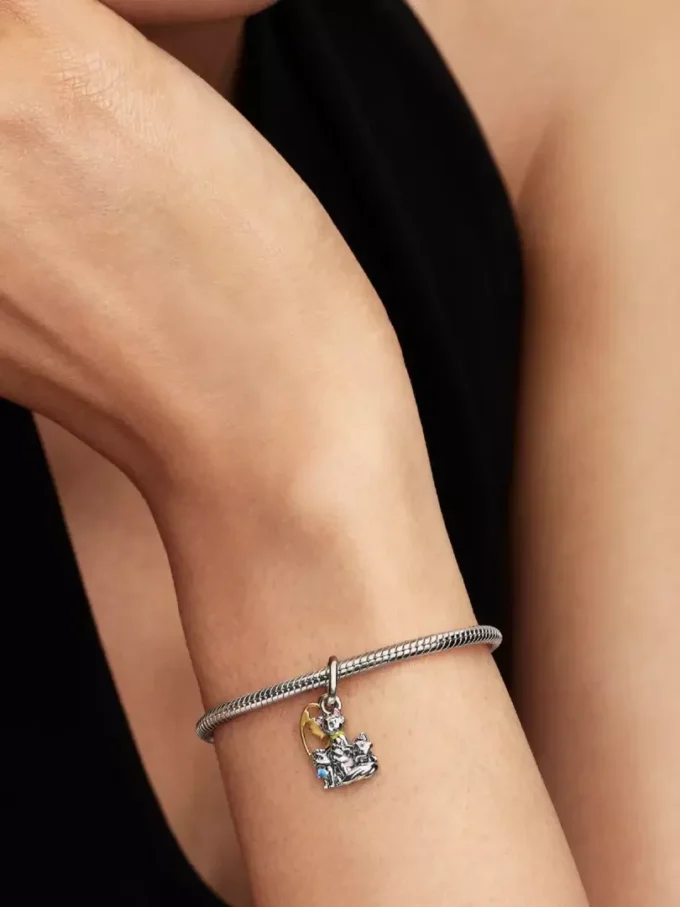 Disney Aristocats Duchess & Kätzchen-Dangle Charm aus Sterlingsilber, 14-karätig vergoldet Disney Aristocats Duchess & Kätzchen-Dangle Charm aus Sterlingsilber, 14-karätig vergoldet
