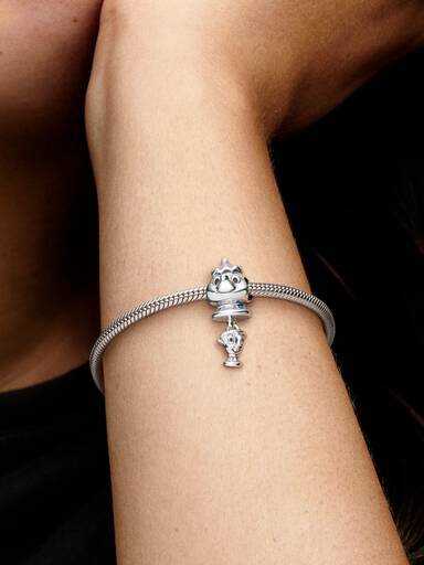 Disney Die Schöne und das Biest Mrs. Potts und Chip Dangle Charm – Sterlingsilber Disney Die Schöne und das Biest Mrs. Potts und Chip Dangle Charm – Sterlingsilber