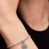 Disney Frozen Königin Elsa Schneeflocken-Dangle Charm aus Sterlingsilber
