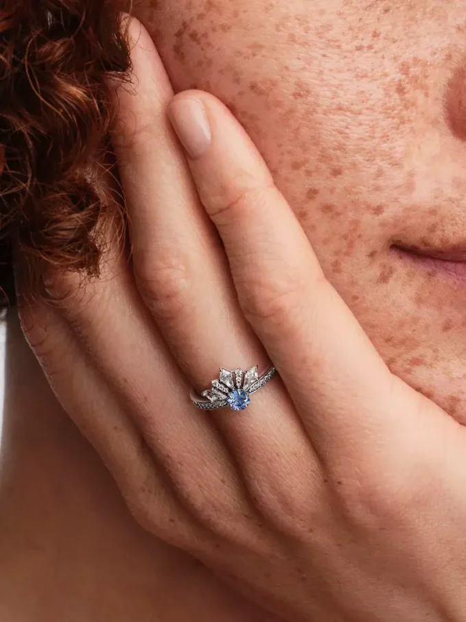 Disney Frozen Königin Elsa Tiara-Ring aus Sterlingsilber Disney Frozen Königin Elsa Tiara-Ring aus Sterlingsilber