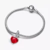 Disney Mickey & Minnie Mouse Kiss Dangle Charm aus rotem Murano Glass, Sterlingsilber