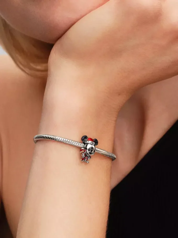 Disney Mickey Mouse Holiday Charm aus Sterlingsilber Disney Mickey Mouse Holiday Charm aus Sterlingsilber