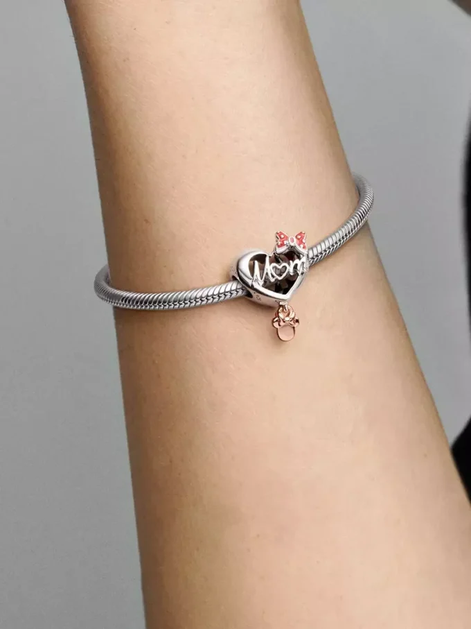 Disney Minnie Mouse „Mom Heart“-Charm aus Sterlingsilber, 14 Karat Roségold-Beschichtung Disney Minnie Mouse „Mom Heart“-Charm aus Sterlingsilber, 14 Karat Roségold-Beschichtung