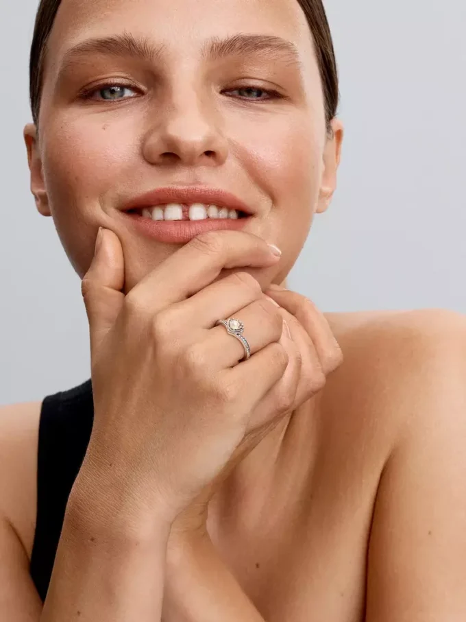Disney-Prinzessin Arielle Muschel-Ring mit behandelter Süßwasserzuchtperle aus Sterlingsilber