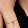 Disney-Prinzessin Cinderella Dangle Charm 0,012 ct TW, Sterlingsilber, 14-karätige Vergoldung Disney-Prinzessin Cinderella Dangle Charm 0,012 ct TW, Sterlingsilber, 14-karätige Vergoldung