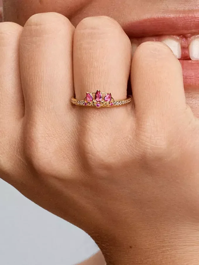 Disney-Prinzessin Rapunzel Tiara-Ring, 14 Karat vergoldet Disney-Prinzessin Rapunzel Tiara-Ring, 14 Karat vergoldet