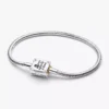 Disney-Prinzessinnen-Bilderbuch-Armband mit Lab-Grown-Diamanten und Snake Chain, 0,012 ct insgesamt, Sterlingsilber, 14-karätige Vergoldung Disney-Prinzessinnen-Bilderbuch-Armband mit Lab-Grown-Diamanten und Snake Chain, 0,012 ct insgesamt, Sterlingsilber, 14-karätige Vergoldung