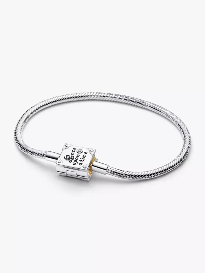 Disney-Prinzessinnen-Bilderbuch-Armband mit Lab-Grown-Diamanten und Snake Chain, 0,012 ct insgesamt, Sterlingsilber, 14-karätige Vergoldung Disney-Prinzessinnen-Bilderbuch-Armband mit Lab-Grown-Diamanten und Snake Chain, 0,012 ct insgesamt, Sterlingsilber, 14-karätige Vergoldung