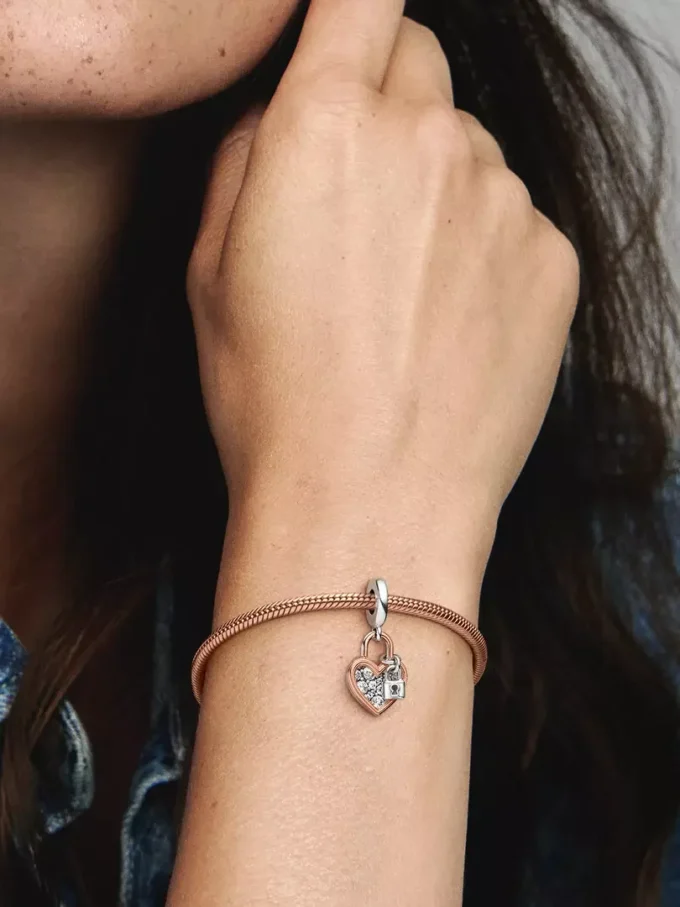 Doppel-Dangle Charm „Herz-Vorhängeschloss“ aus Sterlingsilber, 14 Karat Roségold-Beschichtung Doppel-Dangle Charm „Herz-Vorhängeschloss“ aus Sterlingsilber, 14 Karat Roségold-Beschichtung