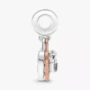 Doppel-Dangle Charm „Herz-Vorhängeschloss“ aus Sterlingsilber, 14 Karat Roségold-Beschichtung Doppel-Dangle Charm „Herz-Vorhängeschloss“ aus Sterlingsilber, 14 Karat Roségold-Beschichtung