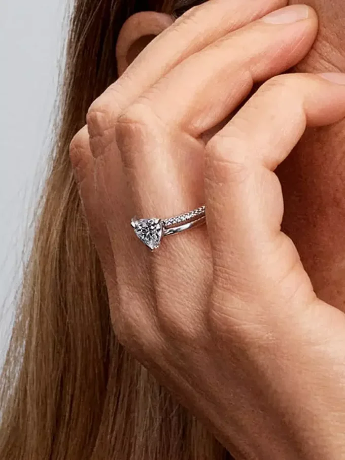 Doppelband-Herzring aus Sterlingsilber Doppelband-Herzring aus Sterlingsilber