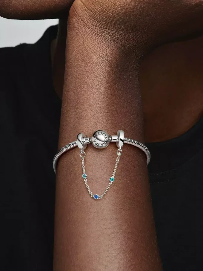 Dreifache Safety Chain mit blauen Steinen aus Sterlingsilber
