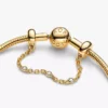 Dreifache Safety Chain mit klaren Steinen, 14-karätig vergoldet Dreifache Safety Chain mit klaren Steinen, 14-karätig vergoldet