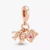 Dreifacher Dangle Charm mit Flugzeug, Globus und Koffer, 14 Karat Roségold-Beschichtung Dreifacher Dangle Charm mit Flugzeug, Globus und Koffer, 14 Karat Roségold-Beschichtung