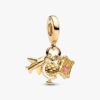 Dreifacher Dangle Charm mit Flugzeug, Globus und Koffer – 14-karätige Vergoldung