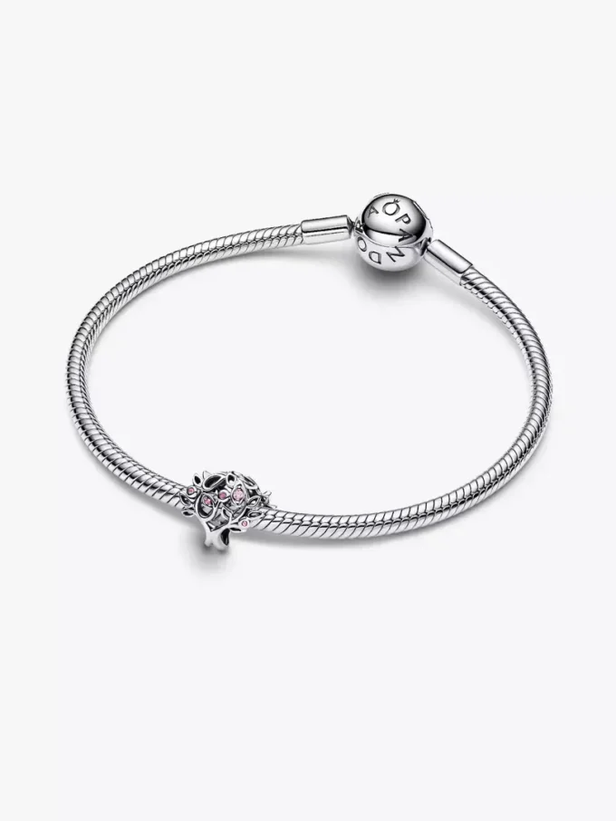 Durchbrochener Familienbaum-Charm aus Sterlingsilber Durchbrochener Familienbaum-Charm aus Sterlingsilber