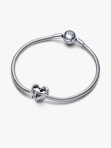 Durchbrochener „Family Heart & Star“-Charm – Sterlingsilber Durchbrochener „Family Heart & Star“-Charm – Sterlingsilber
