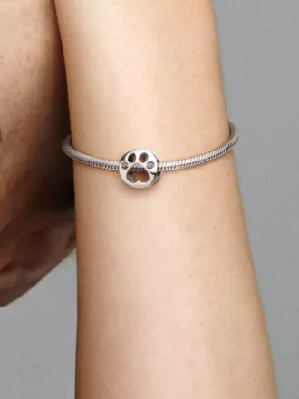 Durchbrochener Pfotenabdruck-Charm aus Sterlingsilber