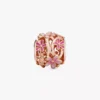 Durchbrochener rosa Gänseblümchen-Charm, 14 Karat Roségold-Beschichtung Durchbrochener rosa Gänseblümchen-Charm, 14 Karat Roségold-Beschichtung