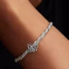 Durchbrochener Schmetterlings-Charm aus Sterlingsilber Durchbrochener Schmetterlings-Charm aus Sterlingsilber