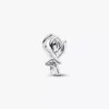 Durchbrochener Tulpen-Charm aus Sterlingsilber Durchbrochener Tulpen-Charm aus Sterlingsilber