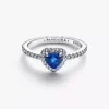 Edler Ring mit herzförmigem Anhänger in Prinzessblau aus Sterlingsilber Edler Ring mit herzförmigem Anhänger in Prinzessblau aus Sterlingsilber