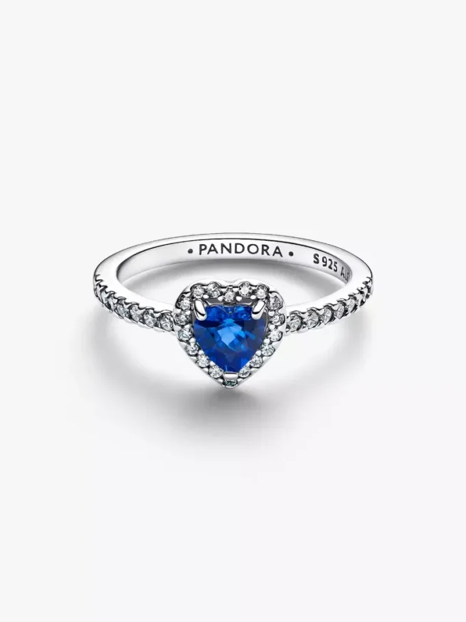 Edler Ring mit herzförmigem Anhänger in Prinzessblau aus Sterlingsilber Edler Ring mit herzförmigem Anhänger in Prinzessblau aus Sterlingsilber
