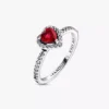 Edler roter Herzring aus Sterlingsilber Edler roter Herzring aus Sterlingsilber