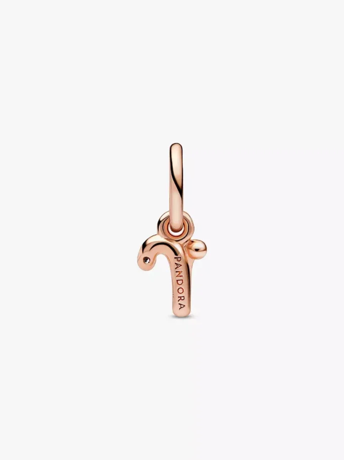 Endgültiger Verkauf – Buchstabe R Script Alphabet Dangle Charm, 14 Karat Roségold-Beschichtung Endgültiger Verkauf – Buchstabe R Script Alphabet Dangle Charm, 14 Karat Roségold-Beschichtung
