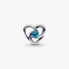 Endgültiger Verkauf – Charm mit verschlungenen Herzen für UNICEF aus Sterlingsilber Endgültiger Verkauf – Charm mit verschlungenen Herzen für UNICEF aus Sterlingsilber