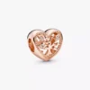 Endgültiger Verkauf – durchbrochener Familienbaum-Herz-Charm, 14 Karat Roségold-Beschichtung Endgültiger Verkauf – durchbrochener Familienbaum-Herz-Charm, 14 Karat Roségold-Beschichtung