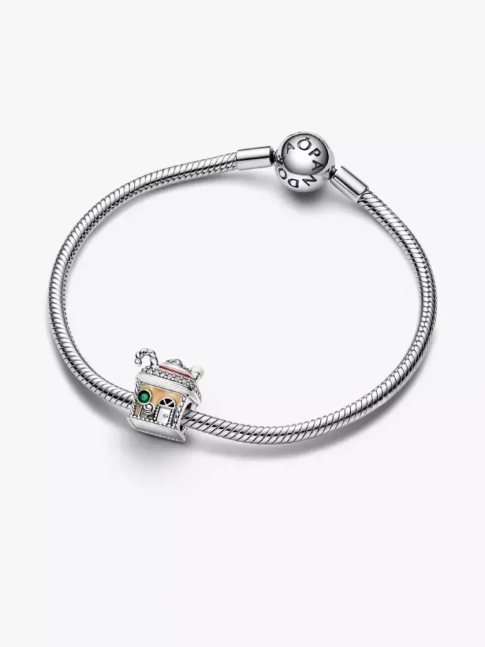 Endgültiger Verkauf – Festlicher Lebkuchenhaus-Charm aus Sterlingsilber Endgültiger Verkauf – Festlicher Lebkuchenhaus-Charm aus Sterlingsilber