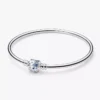 Endgültiger Verkauf – funkelnder Bangle mit Fassverschluss aus Sterlingsilber Endgültiger Verkauf – funkelnder Bangle mit Fassverschluss aus Sterlingsilber