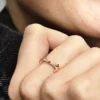 Endgültiger Verkauf – Marvel Scarlet Witch Ring, 14 Karat Roségold-Beschichtung Endgültiger Verkauf – Marvel Scarlet Witch Ring, 14 Karat Roségold-Beschichtung